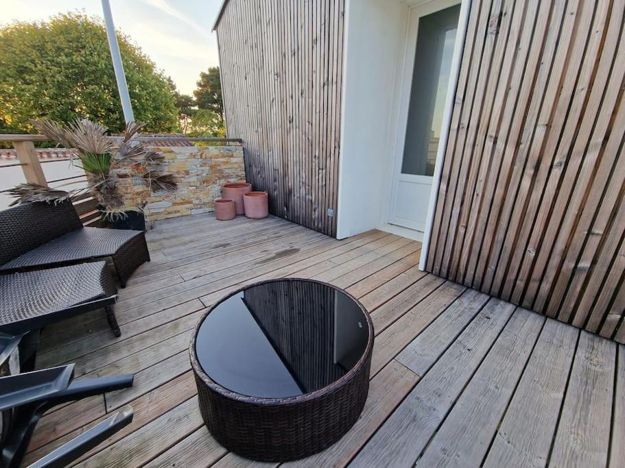 Superbe Appartement Renove A Neuf Centre Bourg Brem Sur Mer Buitenkant foto